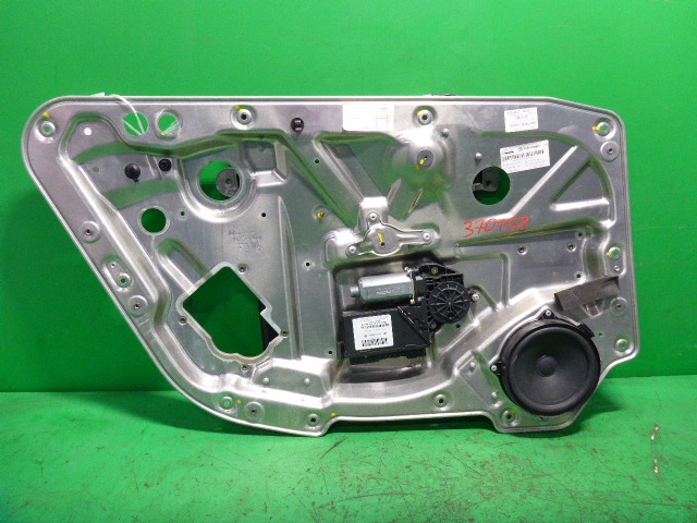 Стеклоподъемник электр. задний левый