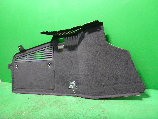 Обшивка багажника