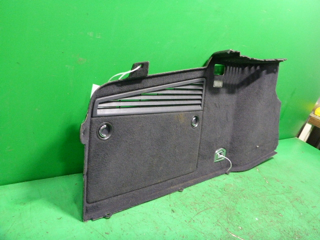 Обшивка багажника