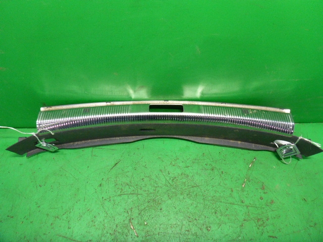 Обшивка багажника