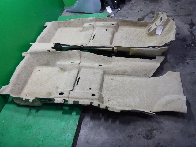 Покрытие напольное (ковролин)