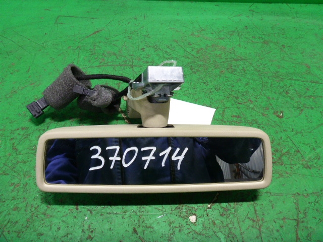 Зеркало заднего вида