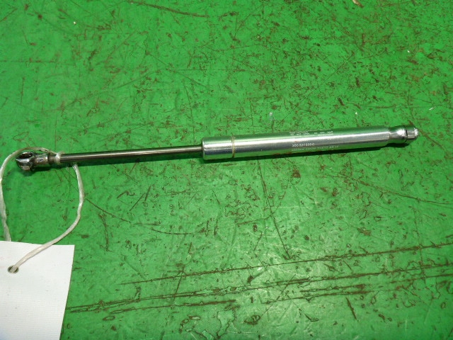 Амортизатор крышки багажника