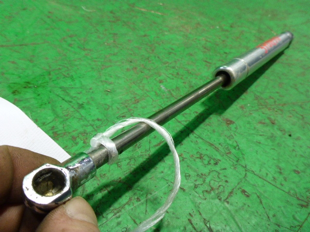 Амортизатор крышки багажника