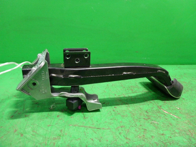 Педаль тормоза