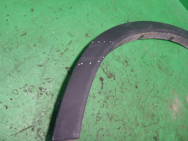 Накладка заднего крыла правого