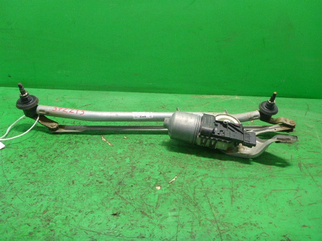 Трапеция стеклоочистителей