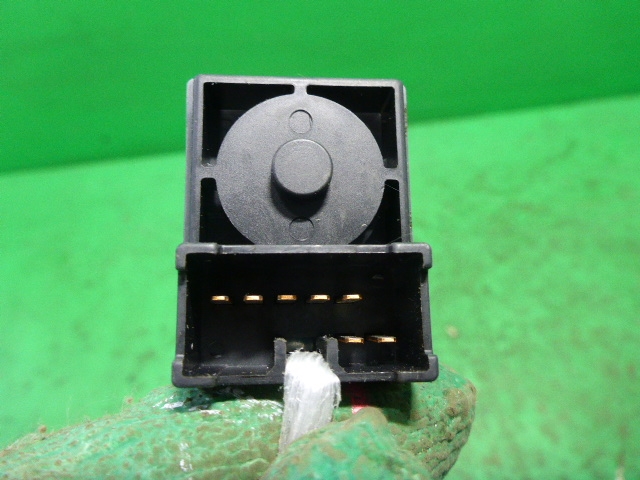 Переключатель регулировки зеркал