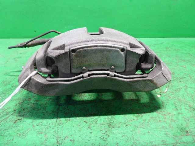 Суппорт передний правый