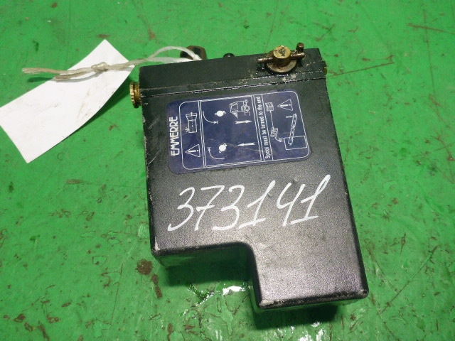 Насос подъема кабины