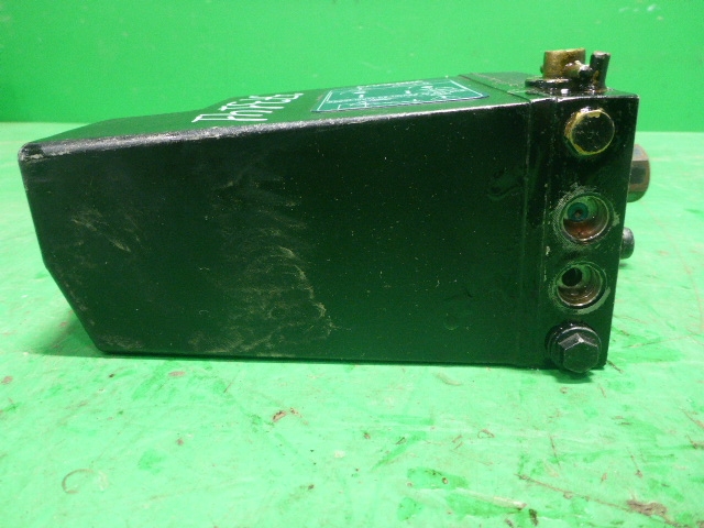 Насос подъема кабины