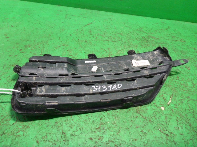 Решетка в бампер левая