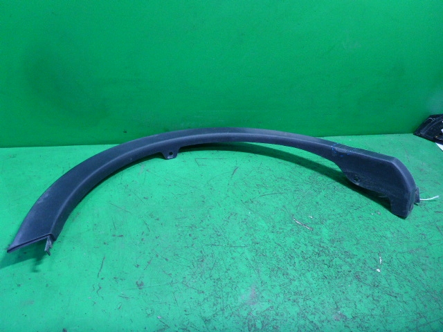 Накладка заднего крыла правого