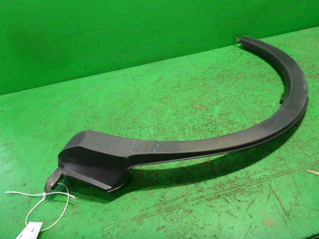 Накладка заднего крыла правого