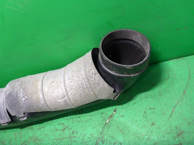 Патрубок воздушного фильтра