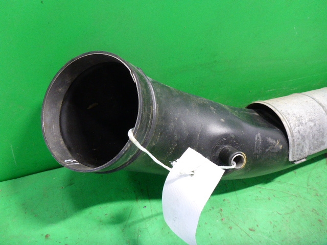 Патрубок воздушного фильтра