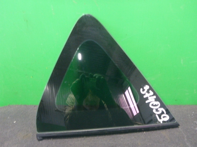 Стекло кузовное глухое правое