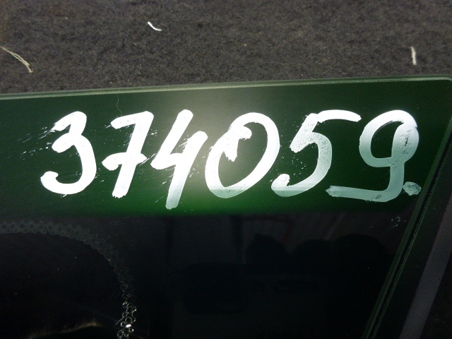 Стекло кузовное глухое правое