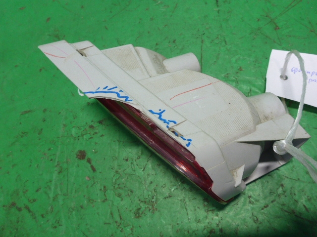 Фонарь задний в бампер правый