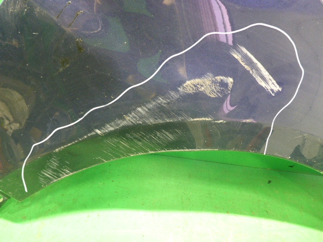 Крыло переднее правое