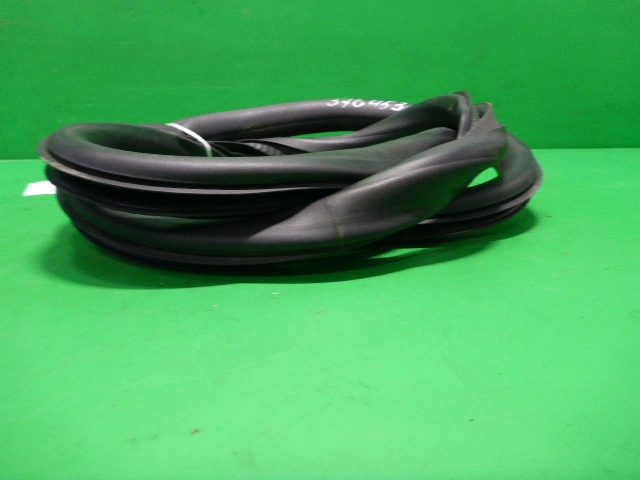 Уплотнитель двери