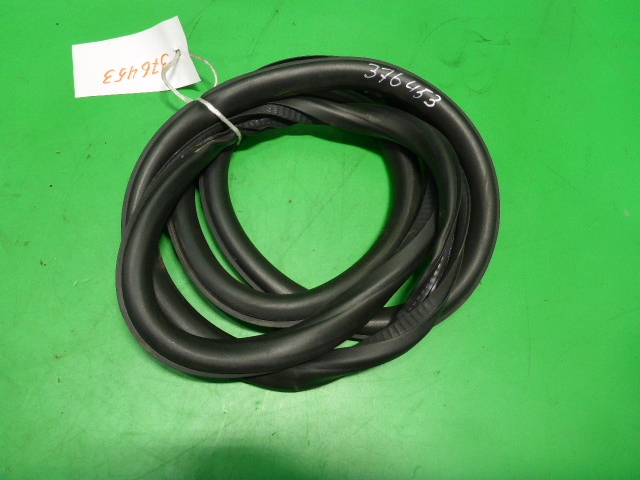 Уплотнитель двери