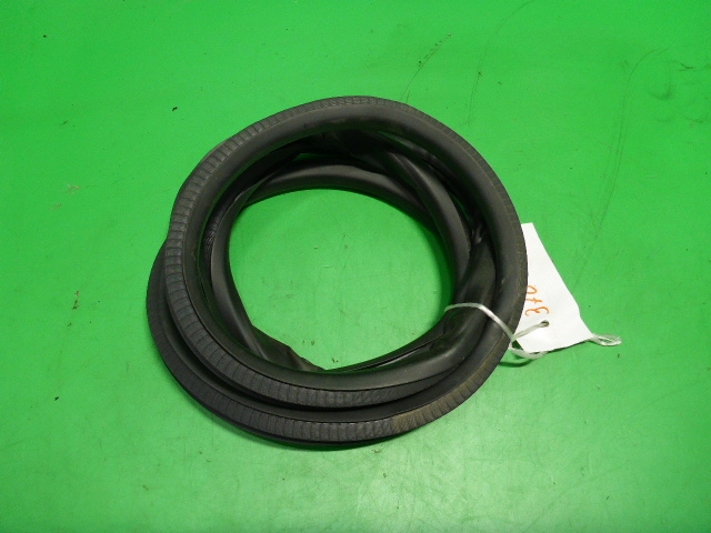 Уплотнитель двери