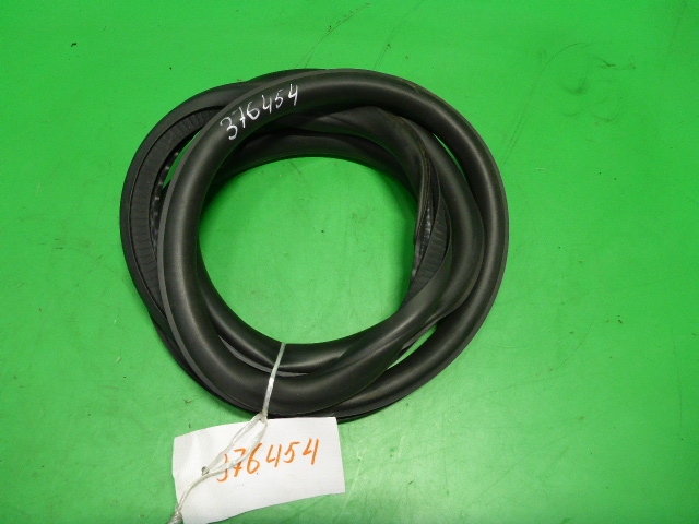 Уплотнитель двери