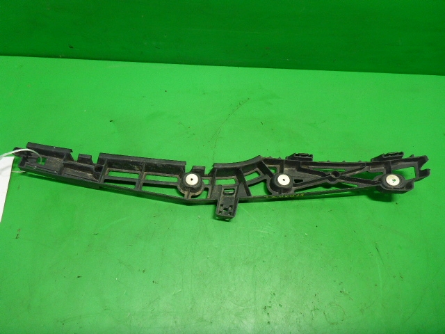 Кронштейн заднего бампера