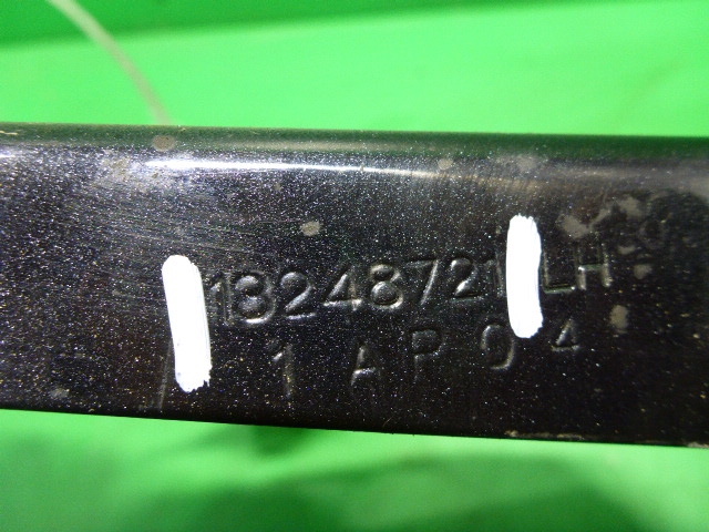 Петля крышки багажника