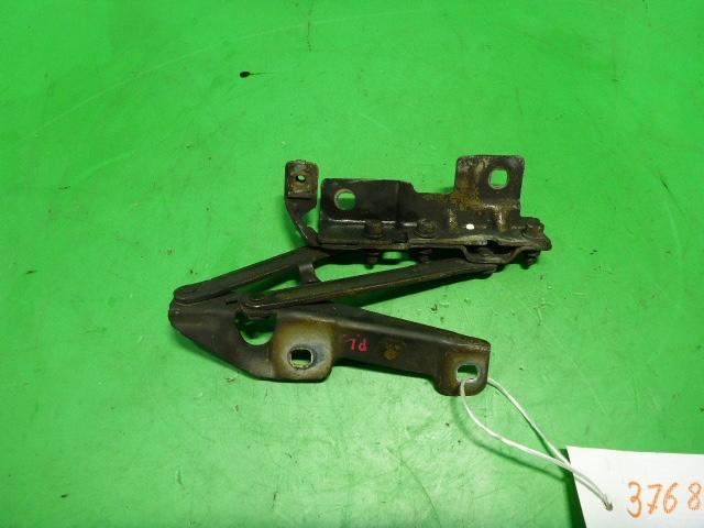 Петля капота левая