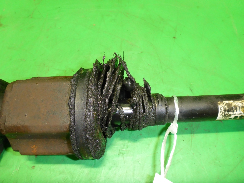 Полуось передняя правая