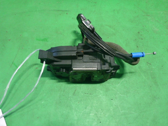 Замок багажника