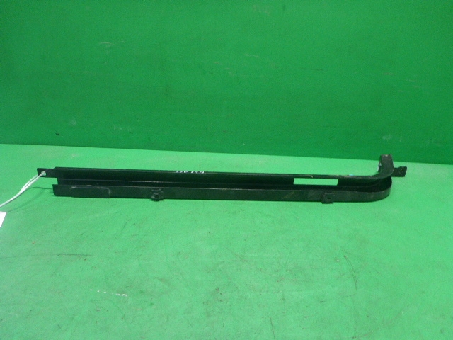 Направляющая двери сдвижной