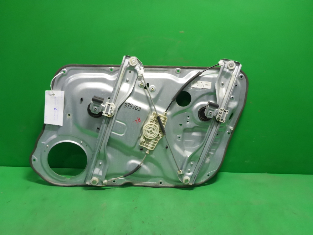 Стеклоподъемник электр. передний левый