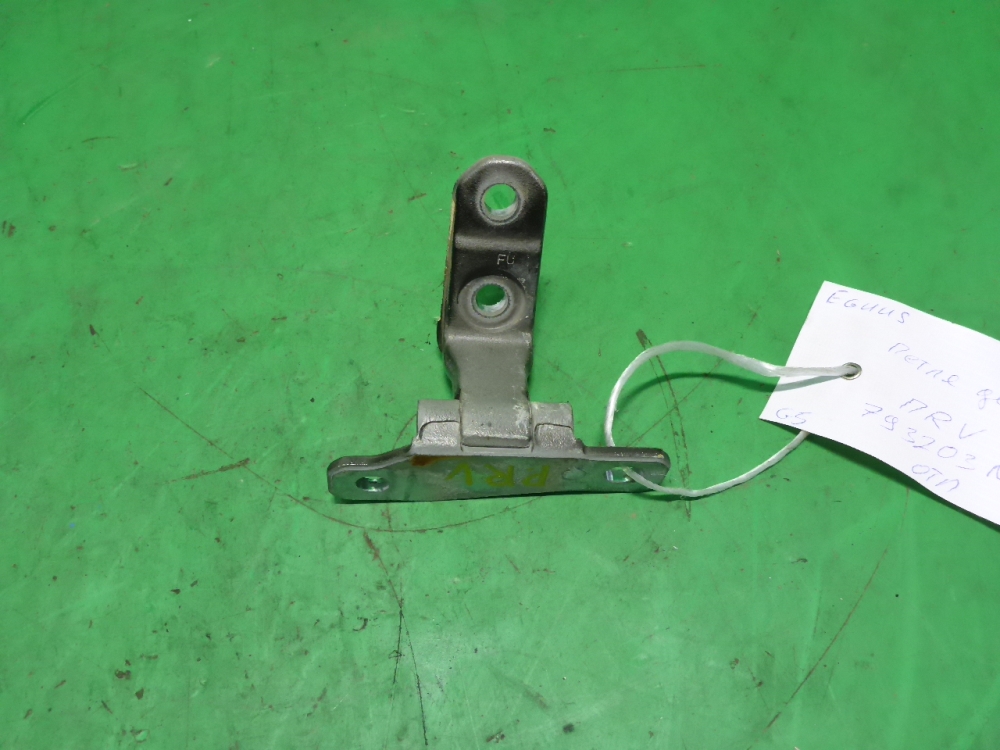 Петля двери передней правой верхняя