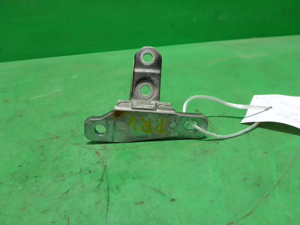 Петля двери передней правой верхняя