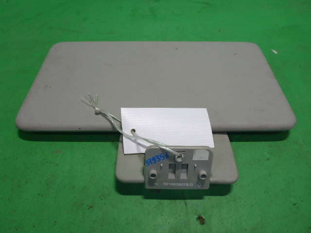 Козырек солнцезащитный