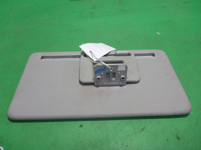 Козырек солнцезащитный