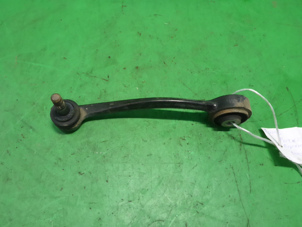 Рычаг передний левый