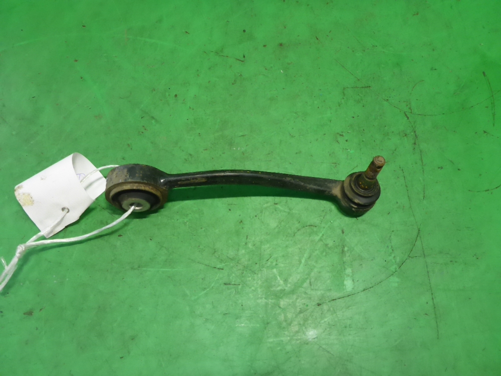 Рычаг передний левый