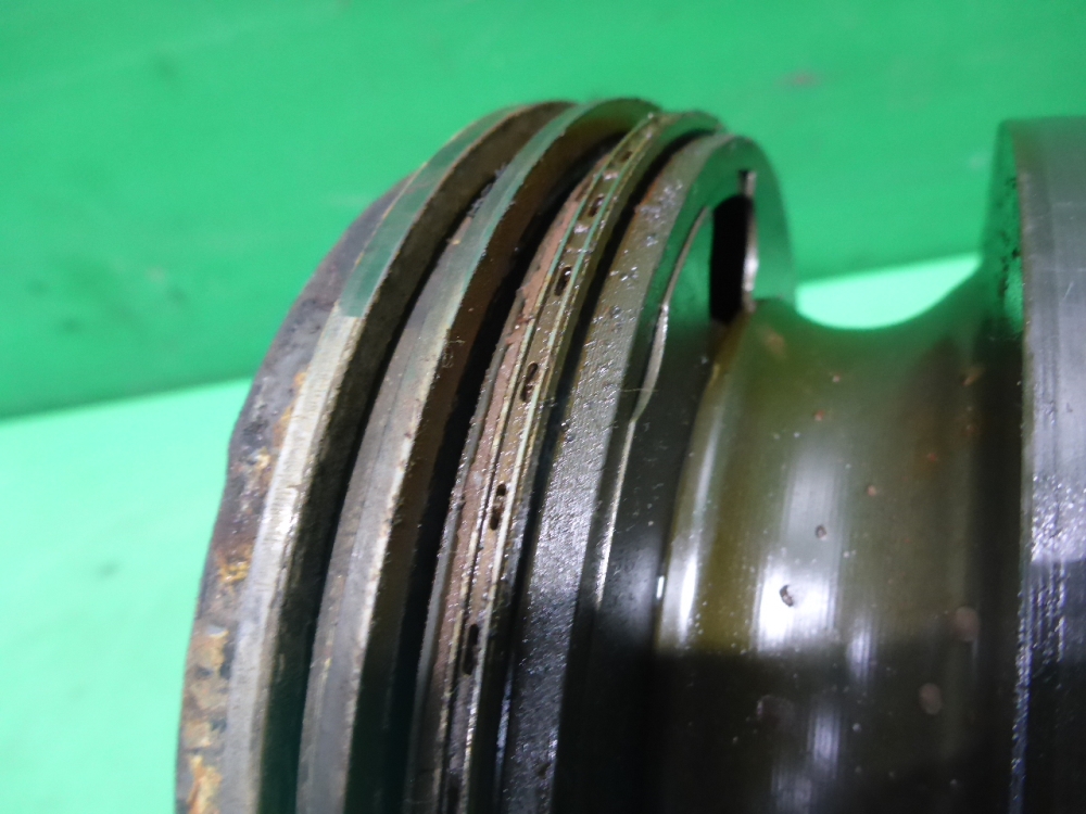 Поршень с шатуном