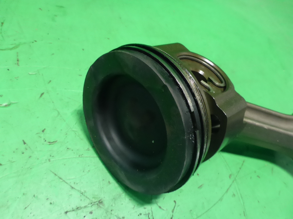 Поршень с шатуном