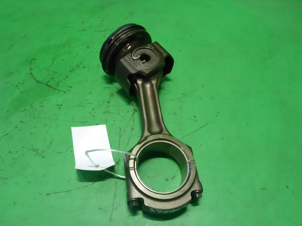 Поршень с шатуном