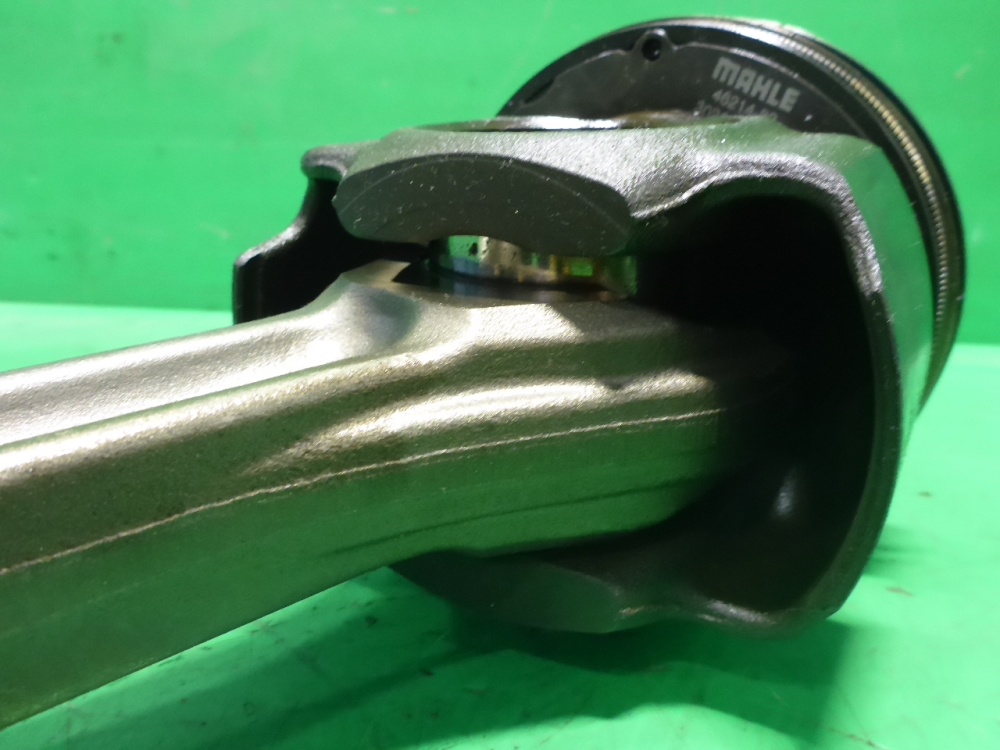 Поршень с шатуном