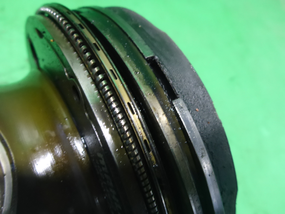 Поршень с шатуном