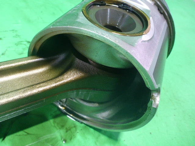 Поршень с шатуном