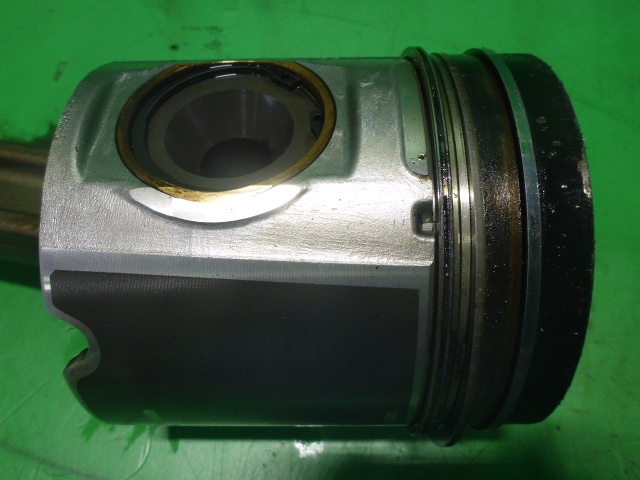 Поршень с шатуном