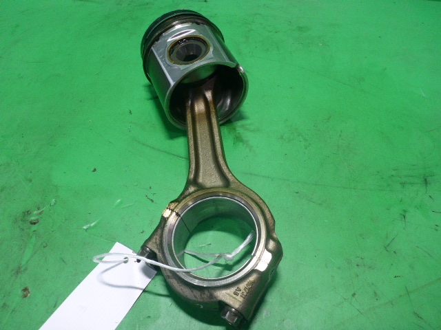 Поршень с шатуном