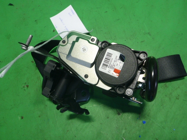 Ремень безопасности с пиропатроном